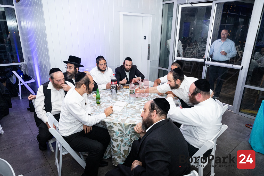 Beautiful appreciation event for Hatzolah of Williamsburg