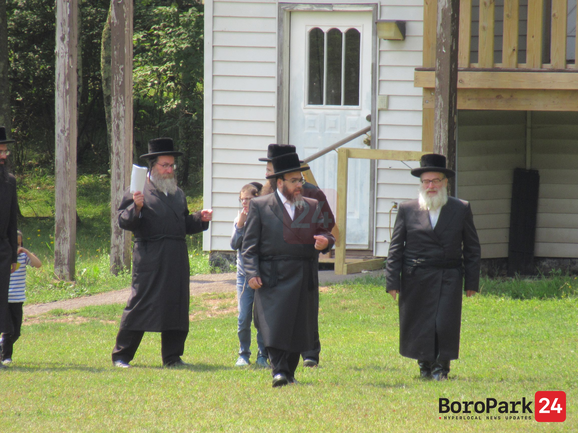 Rabbi Yitzchok Twersky Visits Camp Toldos Yakov Yosef Skver
