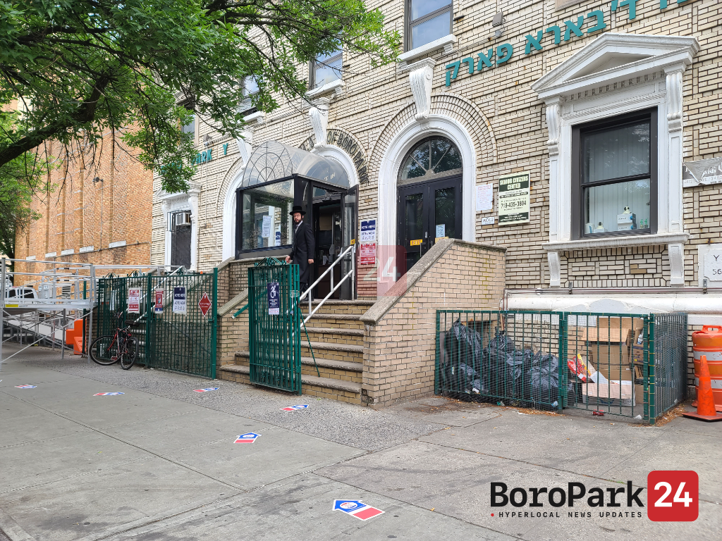 Photo Gallery Boro Park Residents Turning Out To Cast Their Vote For