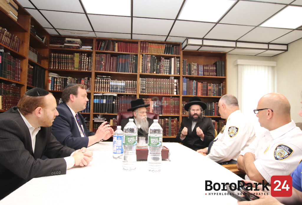 NYPD Chief Frank Vega, Staten Island Borough Commander Discuss Community Security Needs