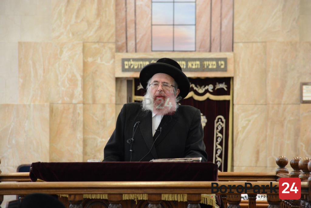 Beis Hora’ah Nitei Gavriel Fields Yom Kippur Dilemmas Alongside Prominent Physicians